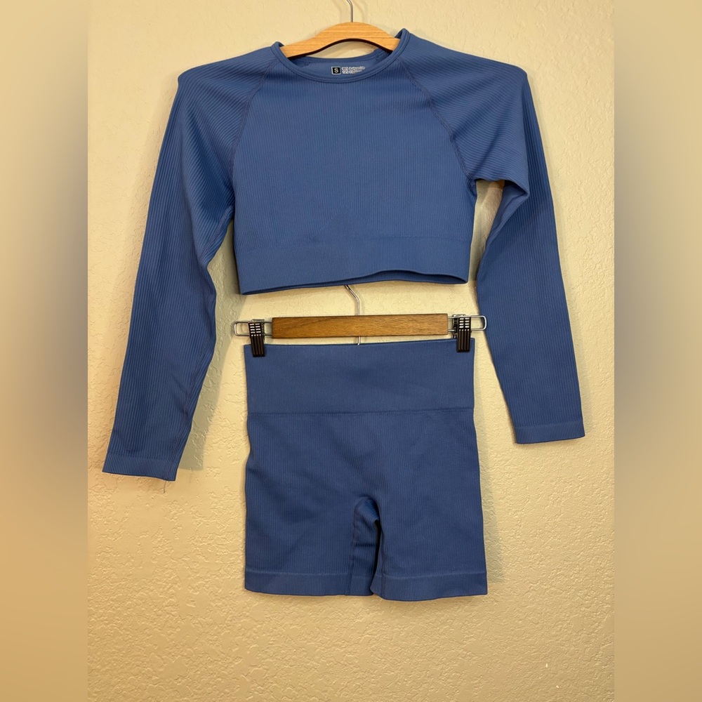 Blue Long Sleeve Ribbed Crop Top and Shorts Matching Set Size S